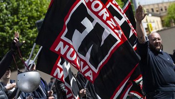 Il Pd chiede lo scioglimento di Forza Nuova e dei partiti neofascisti: chi può applicarlo e come