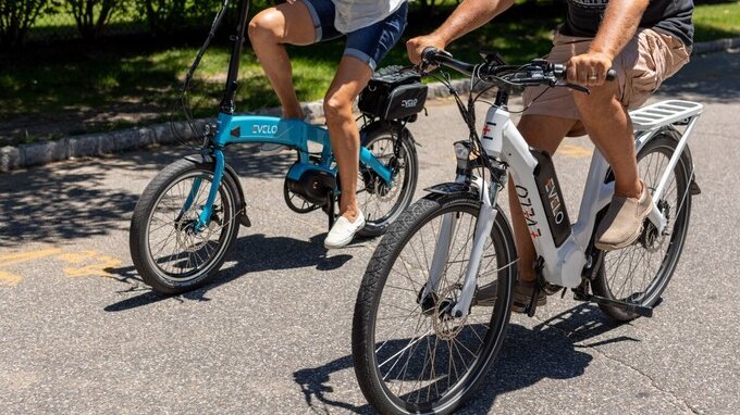 Arriva dal Giappone una bici elettrica con 1.000 km di autonomia. Ecco come funziona