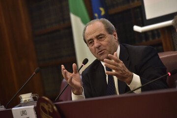 Che fine ha fatto Antonio Di Pietro? Guadagni e cosa fa ora