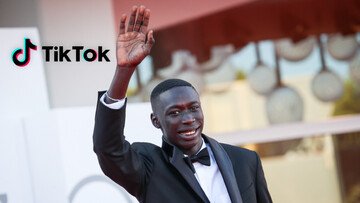 Così Khaby Lame da quasi 1 miliardo di dollari ha perso il 96% in 4 mesi