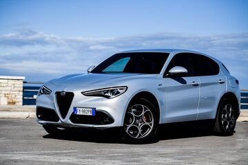 Alfa Romeo Stelvio spopola nel noleggio a lungo termine