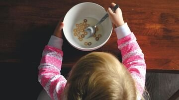 Quasi tutti i cibi per bambini non sono sani: uno studio svela i peggiori