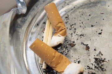 Quanto guadagna chi smette di fumare (e quanto costa farlo)