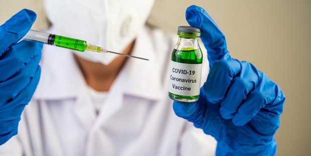 Vaccino Covid in Italia: ecco quando potremo vaccinarci tutti