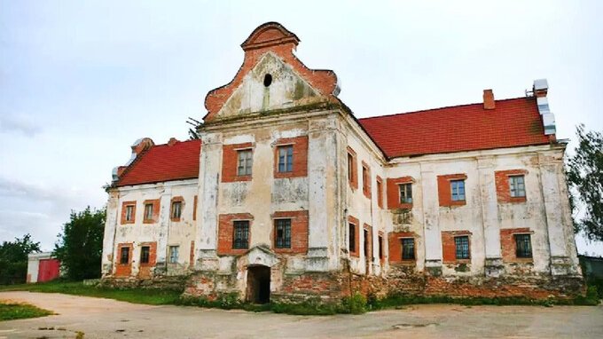 Monastero venduto al prezzo di una pizza. E con un maxi terreno