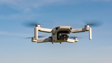 Tagli alle Forze armate, rimpiazzate da droni e robot: il piano dell'esercito