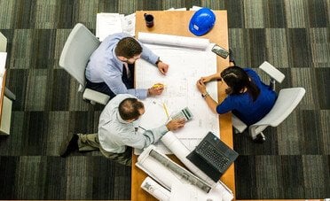 Buoni pasto aziendali, come funzionano, chi ne ha diritto e vantaggi fiscali