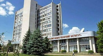 Guerra in Ucraina, colpito un centro di ricerca nucleare: Zelensky chiede più armi