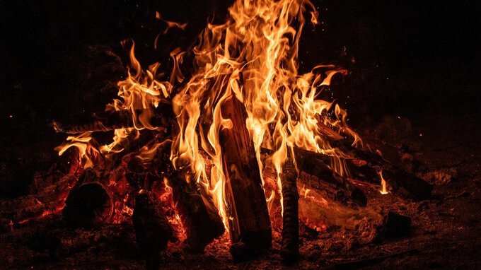 Con solo un video YouTube di un fuoco nel camino ha guadagnato oltre €1 milione