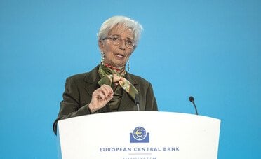 Forum BCE a Sintra, cosa hanno detto Lagarde e Warsh (Fed) su tassi e inflazione