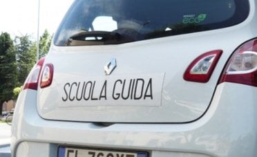 Quanto costa aprire una scuola guida? Requisiti e spese