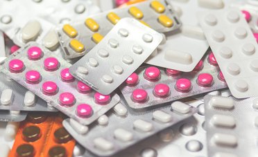 Negli USA i prezzi dei farmaci di marca costano di più, ma i generici meno rispetto ad altri paesi