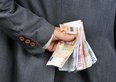 Cosa rischia chi paga in nero? Tutte le conseguenze per i clienti