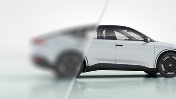 Arval prenota 10.000 auto elettriche Lightyear a energia solare