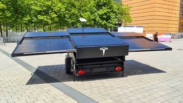 Tesla svela un nuovo range extender a energia solare