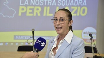 Che fine ha fatto Paola Taverna? Cosa fa oggi la pasionaria del Movimento 5 Stelle