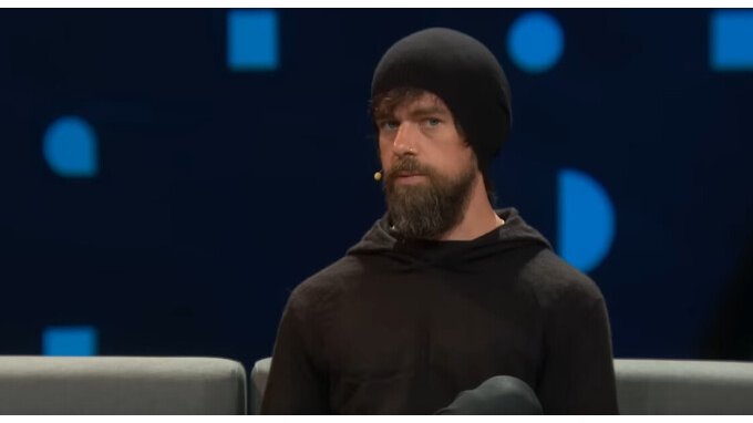 Il cofondatore di Twitter, Jack Dorsey attacca Elon Musk: «Tutto è andato male da quando c'è lui»