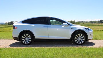 Furbetti dell'elettrico: in Germania auto comprate con gli incentivi e rivendute