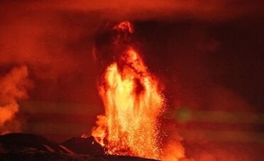 Scoperto un bacino lavico di 20.000 miliardi di tonnellate sotto una centrale elettrica in Italia. È vicino alla superficie