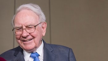 Warren Buffett sottovaluta il comparto sanità. Ma gli investitori non dovrebbero fare lo stesso errore
