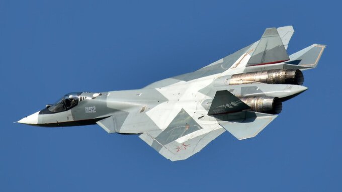 Cos'è il Sukhoi Su-57, il super aereo da guerra russo in azione in Ucraina