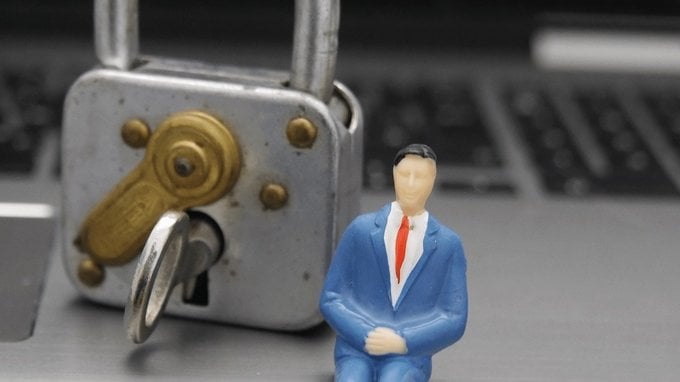 8 cose illegali che fai abitualmente su Internet senza saperlo
