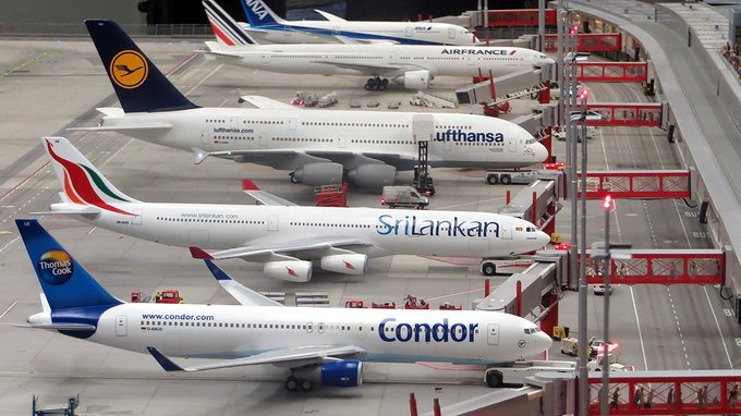 Riapre l'aeroporto fantasma più famoso della Spagna. Costato più di 1 miliardo di euro, era chiuso da 14 anni