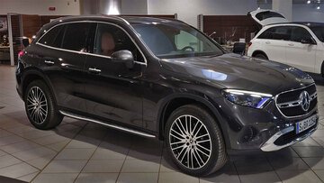 Nuova Mercedes-Benz GLC: il SUV compatto punta sull'ibrido