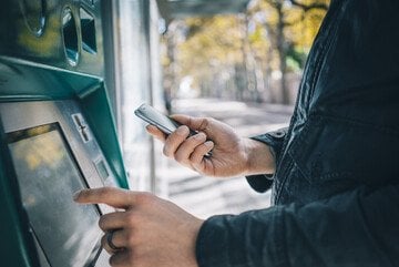 ATM non bancari sono sicuri? Come effettuare prelievi senza rischiare