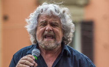 Quanto guadagna Beppe Grillo? Il patrimonio del fondatore del M5S ed ex cabarettista