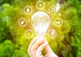 Come risparmiare energia in casa? 10 trucchi salva bollette