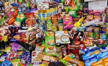 Dietro gli snack più amati in tutto il mondo c'è un solo grande colosso. Ecco quanto fattura