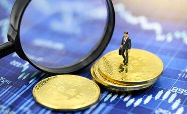 Bitcoin sotto gli 80.000 dollari: pesano la Fed di Warsh e la tecnica debole