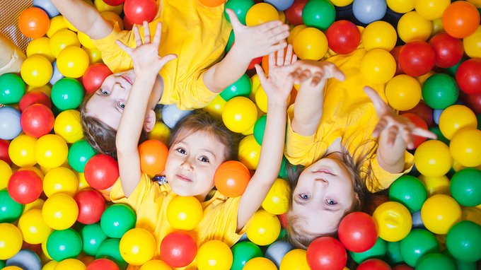 Cosa rischia chi paga la baby sitter in nero