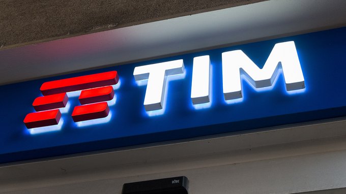 TIM, utili e ricavi in crescita. Labriola non esclude sorprese, i commenti su quel canone e su Poste