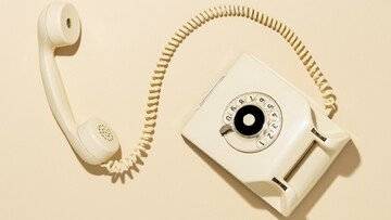 Questa azienda tech sta facendo fortuna con i telefoni fissi. Venduti 120.000 modelli in 3 giorni