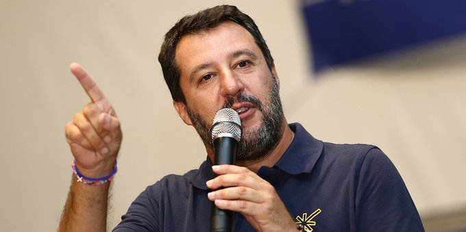 Salvini e il balletto del coronavirus: da “aprite tutto” ai 100 miliardi per l'emergenza