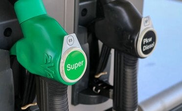 Nuova proroga al taglio accise sui carburanti, quanto costerà benzina e diesel?