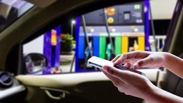 La benzina costa troppo? Ecco 4 app che possono farci risparmiare centinaia di euro