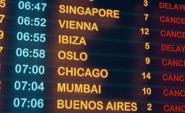 Migliaia di viaggiatori bloccati in Europa, Italia compresa. Cancellati 700 voli e 20.000 ritardi