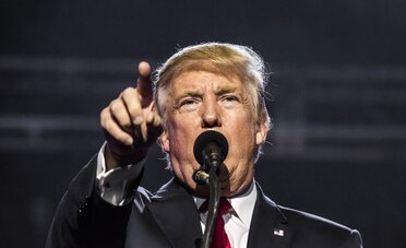 La più importante rete televisiva inglese rischia di chiudere. Arriva la minaccia di Trump