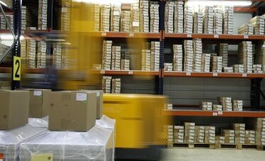 Si presenta ubriaco al lavoro e viene licenziato. Il giudice lo reintegra: “Non ha fatto male a nessuno”