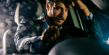 Colpo di sonno alla guida, il conducente è sempre responsabile: cosa si rischia