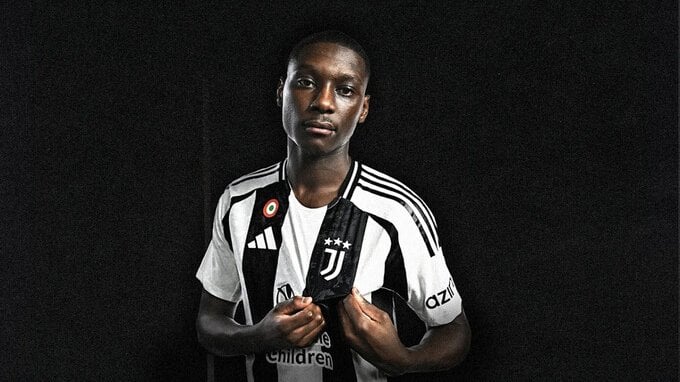 Chi è e quanto guadagna Kolo Muani, il nuovo centravanti della Juventus
