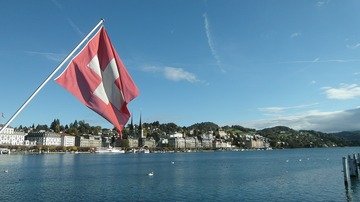 Svizzera, la banca centrale taglia ancora i tassi