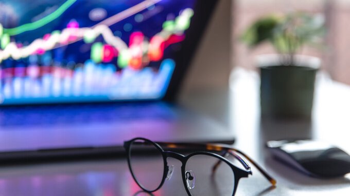 3 azioni da avere in portafoglio quando il mercato crolla (secondo JP Morgan)