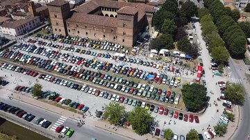 Fiat Panda: il raduno record a Pandino
