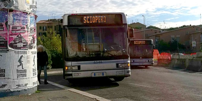 Sciopero dei mezzi a Roma il 16 dicembre, a rischio bus e metro: orari, chiusure e fasce di garanzia
