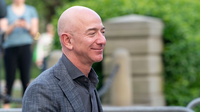 Jeff Bezos rivela: solo questi lavoratori non saranno mai sostituiti dall'intelligenza artificiale