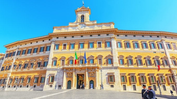 Compensazioni fiscali, si possono usare i crediti per pagare i contributi?